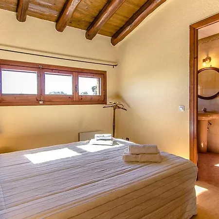 Catalunya Casas Nature And Tranquility For 24 Pax - 30km To *